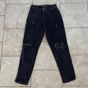 Wild Fable Black High Rise Distressed Mom Jean 00